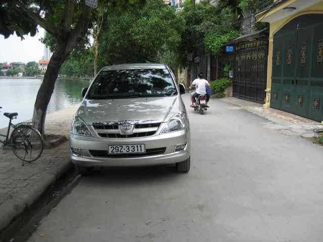 Hanoi 7 Seaters car rental