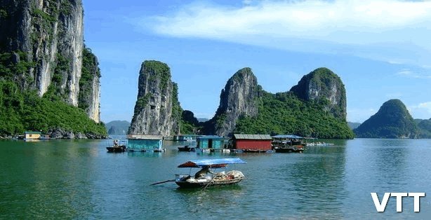 Hanoi 4 Days Package Tour with Halong Overnight Cruise